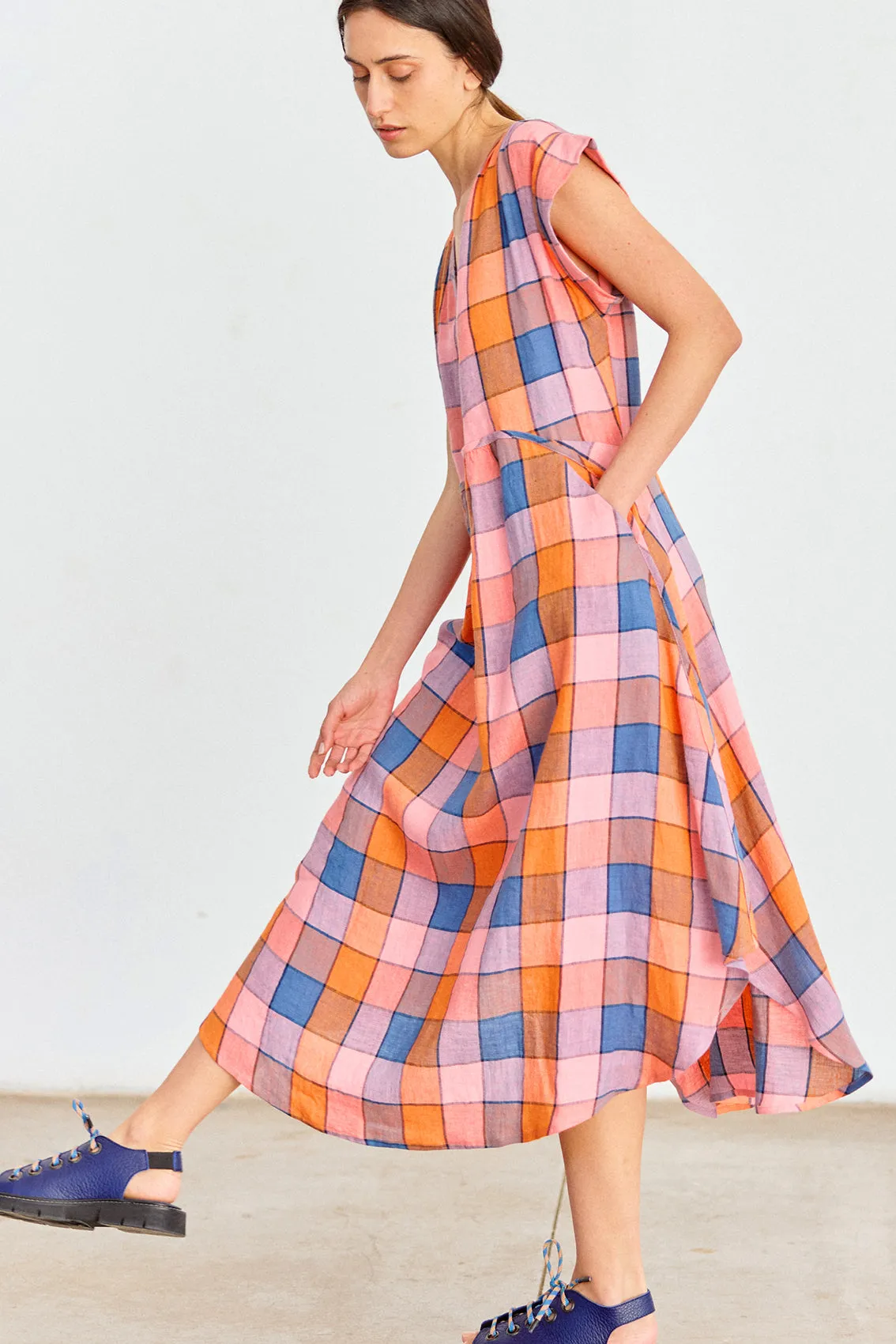 Checked V-Neck Relaxed Linen Dress