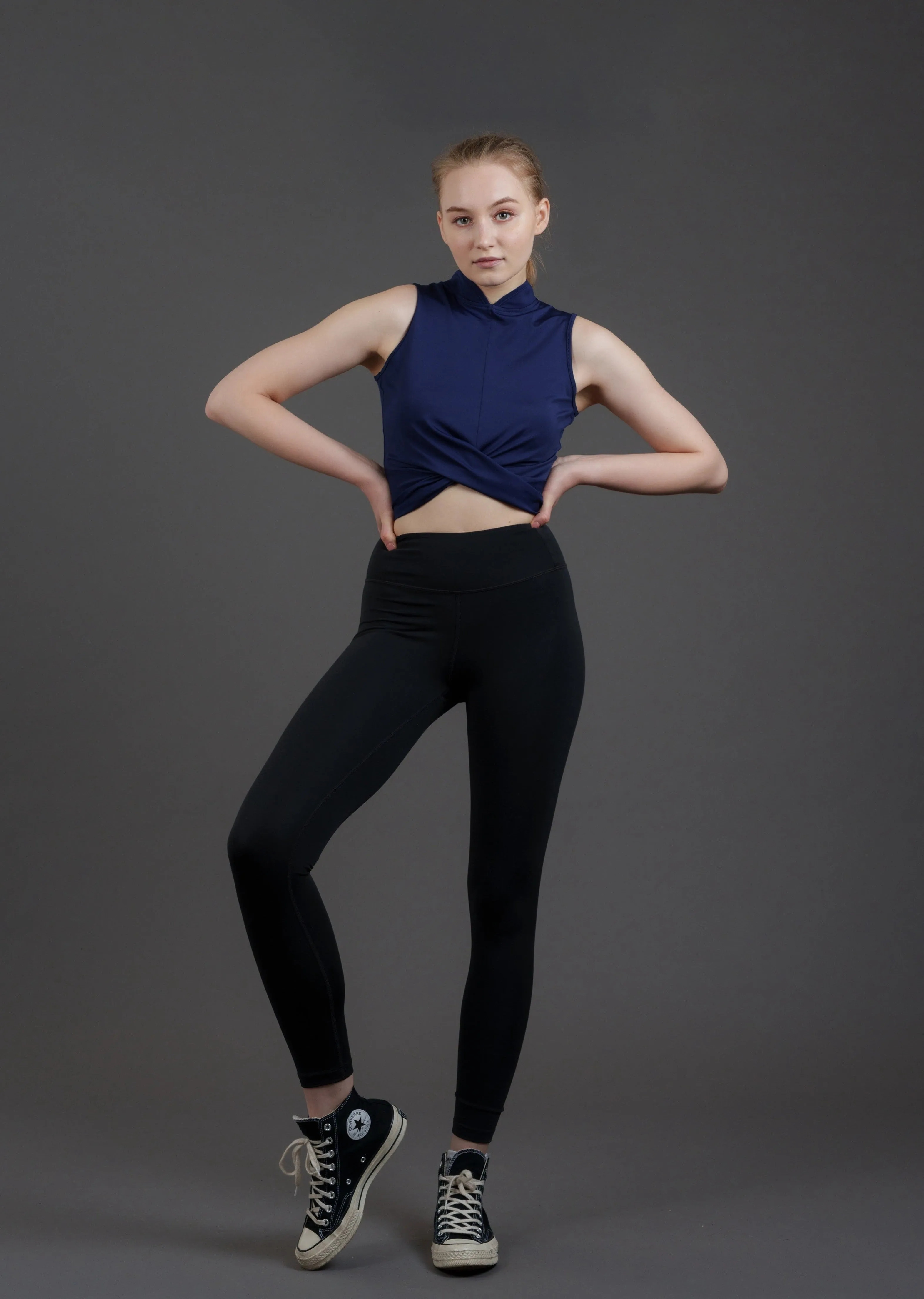 Qi-pow! Crop Sports Top (Dark Blue)